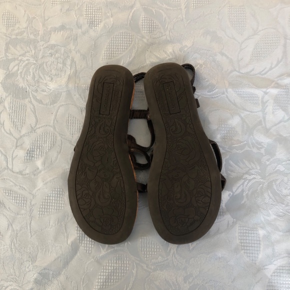 Brown Sandals with Green Stones - Picture 2 of 3